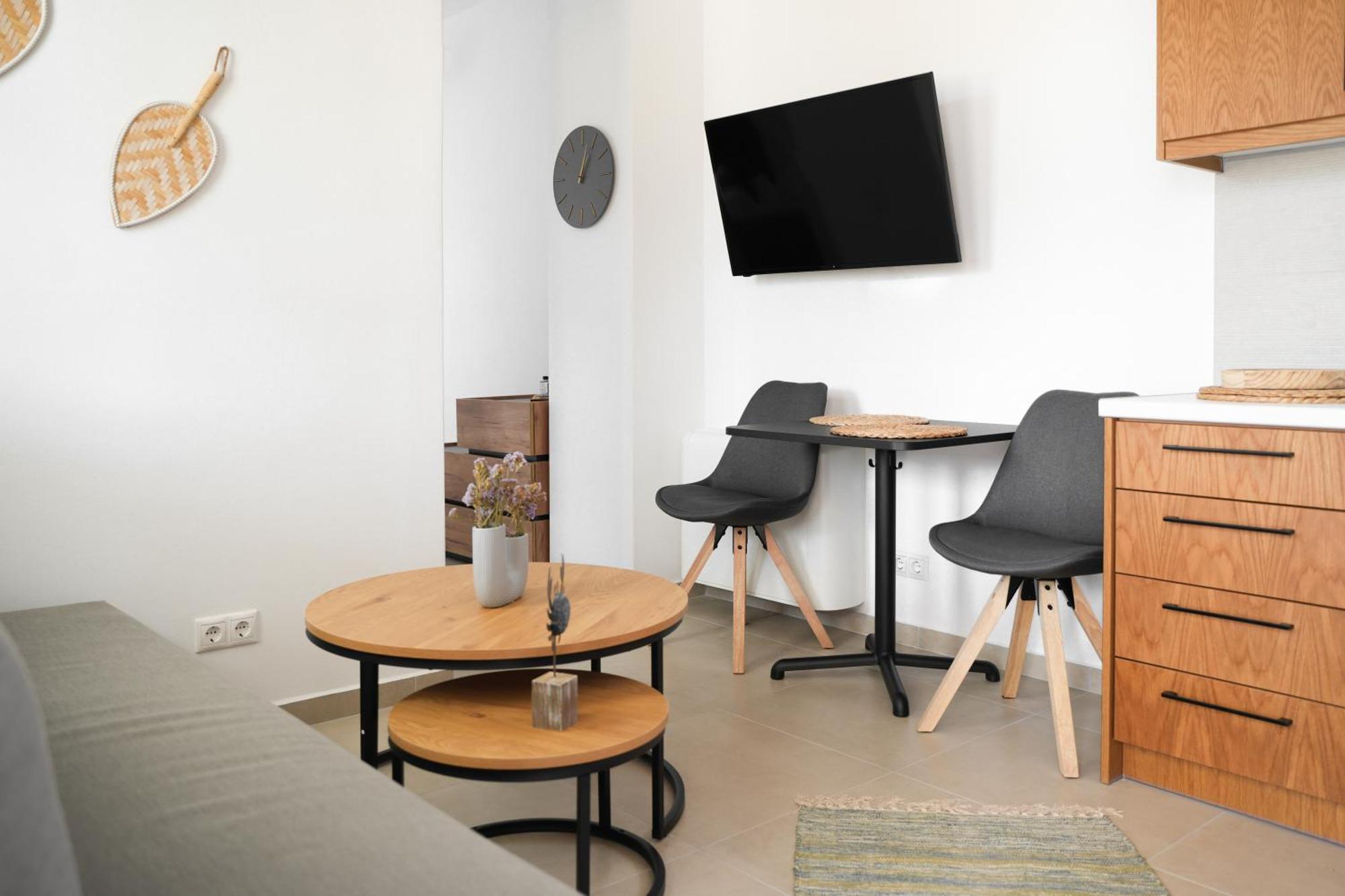 Pyrra Apartments İskiri Dış mekan fotoğraf