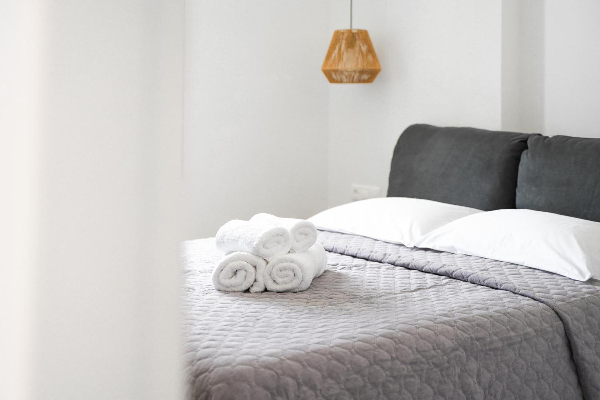 Pyrra Apartments İskiri Dış mekan fotoğraf