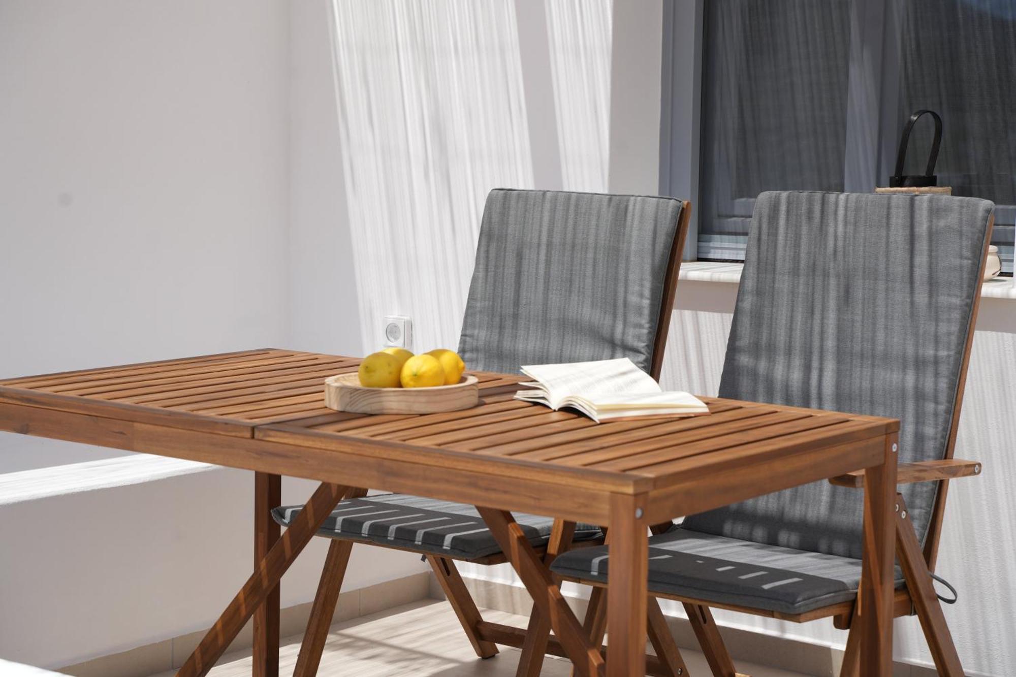 Pyrra Apartments İskiri Dış mekan fotoğraf